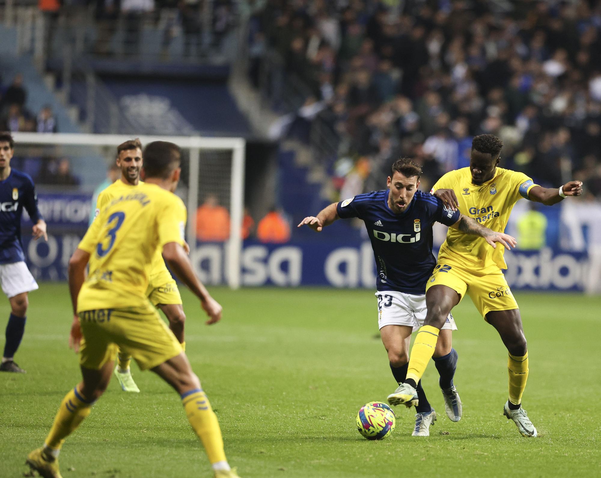 En imágenes: así fue el empate entre Real Oviedo y Las Palmas