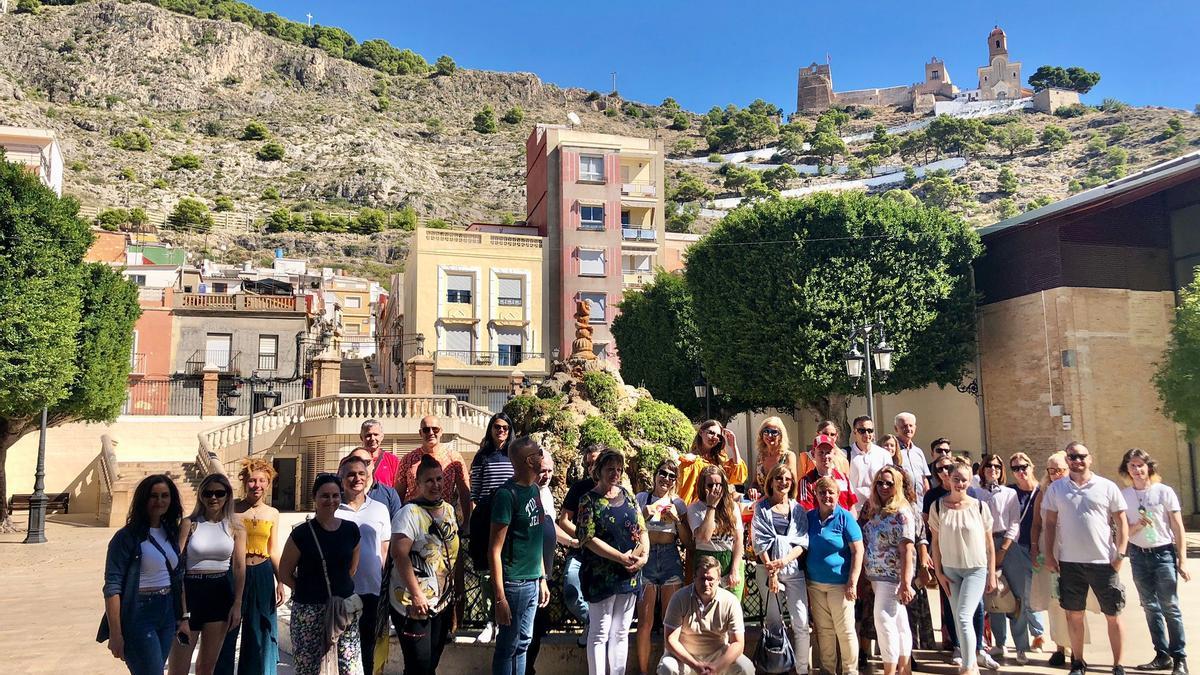 Operadores turísticos y periodistas húngaros, en Cullera.