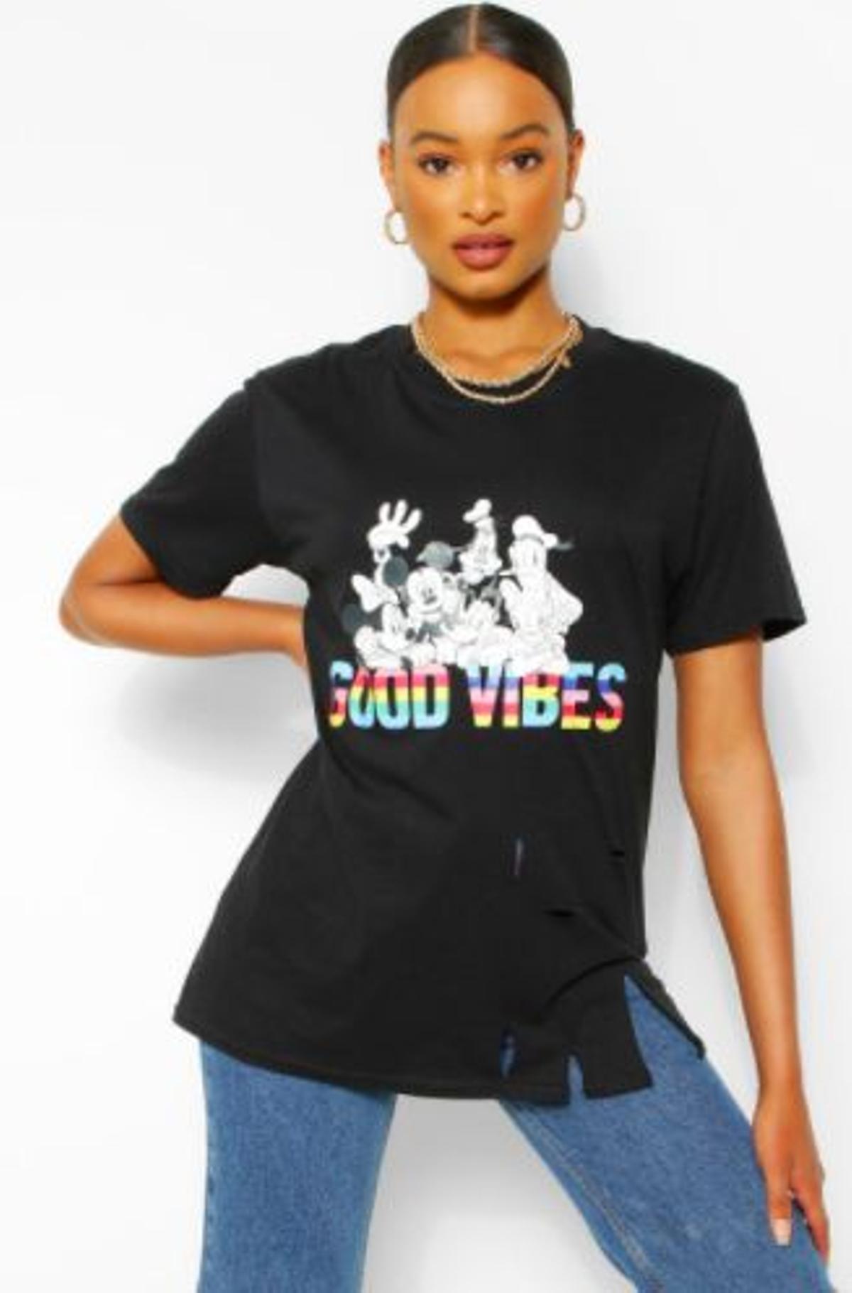 Camiseta desgastada con inscripción “Good Vibes” de Disney