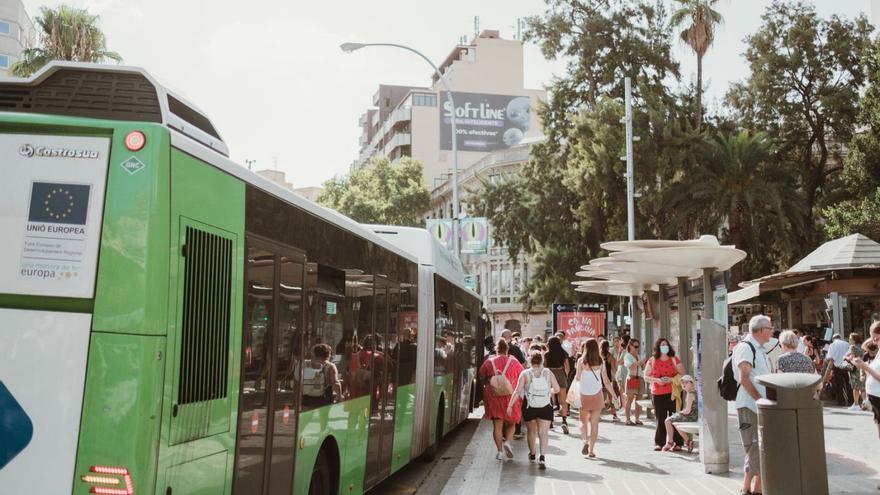 El PSOE denuncia recortes en los horarios de la EMT sin preaviso