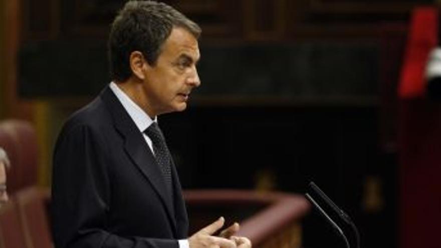 Zapatero considera imprescindibles las reformas laborales y fiscales