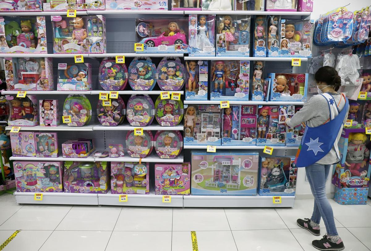 Escaparate de una juguetería.