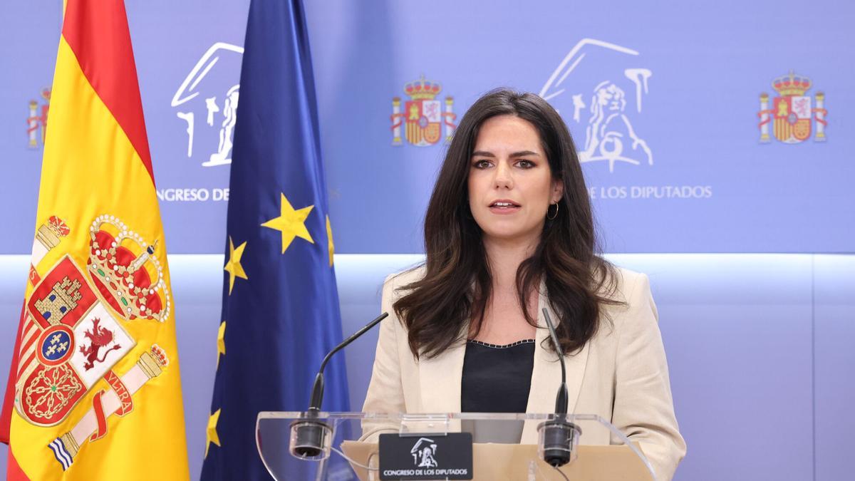 La portavoz de VOX en el Congreso, Pepa Millán, durante una rueda de prensa este martes en el Congreso.