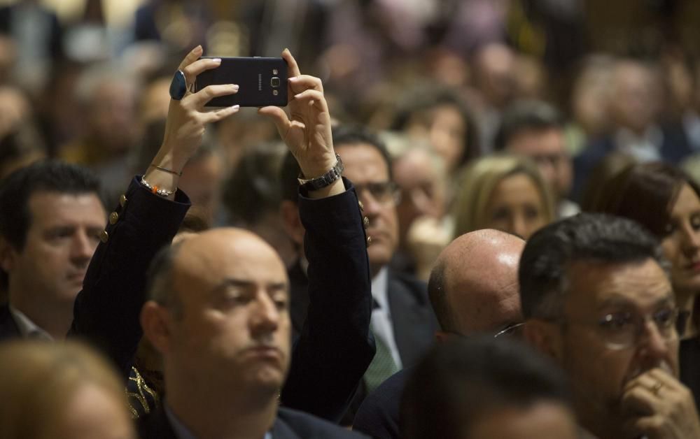 Acto institucional del 25 de abril en Les Corts