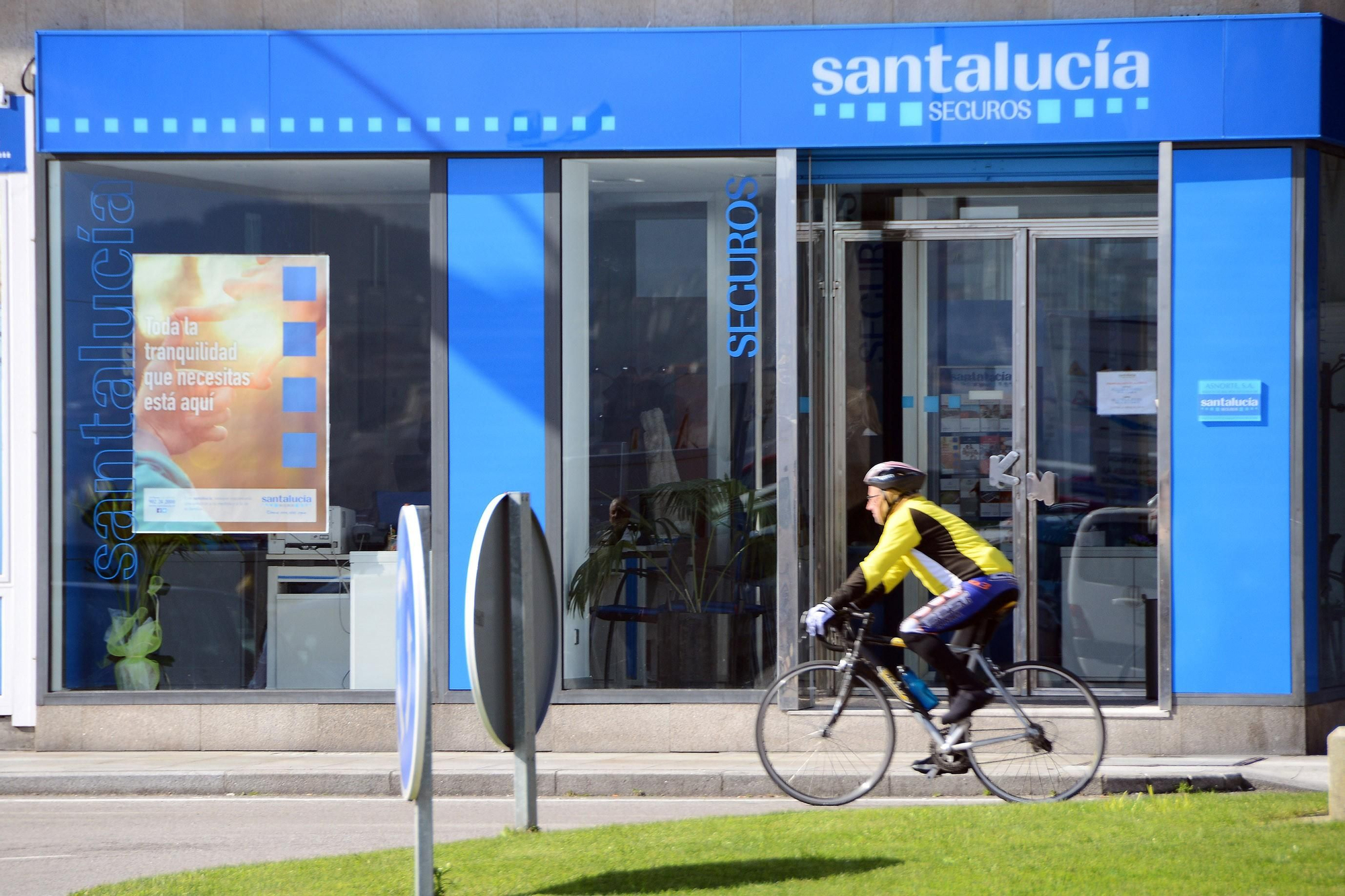 Una de las oficinas de la aseguradora Santalucía