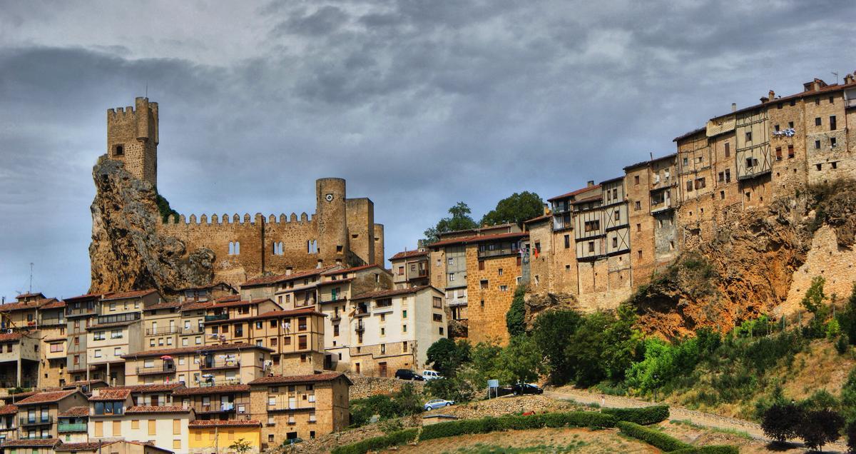 El castillo en lo alto de la ciudad burgalesa de Frías