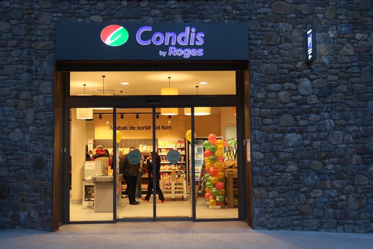 Nova retolació de Condis by Roges