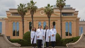 Equipo del Instituto de Cáncer Peritoneal en Barcelona: Dra. Marina Bosch, Dr. Domenico Sabia, Dra. Lana Bijelic y Dr. Jaume Tur.