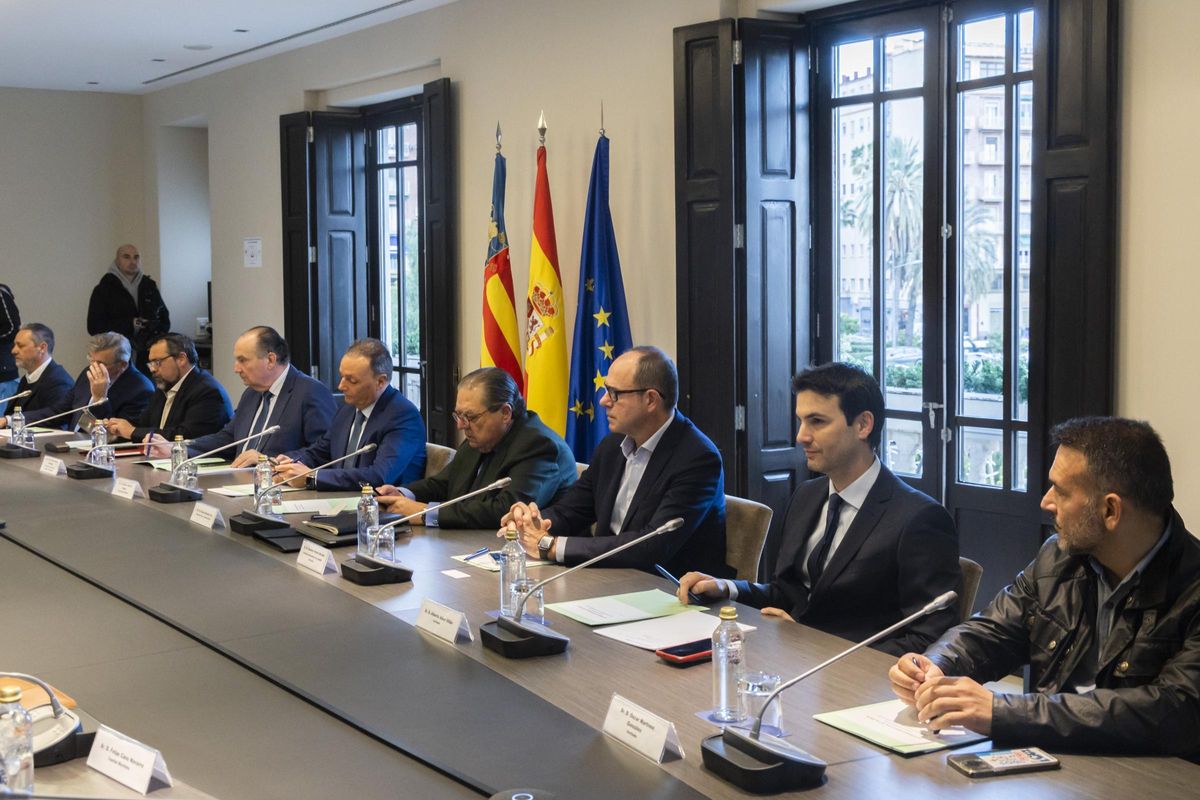 Consejero de la APV, en una reunión del consejo de administración.