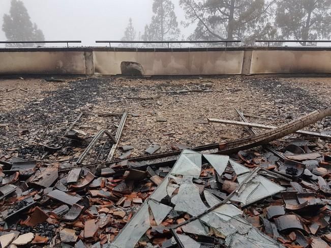 Imágenes del Parador tras el incendio.