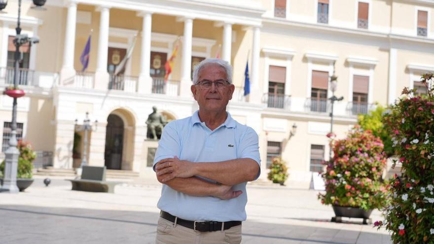 Anselmo Solana quiere recuperar Badajoz para el PSOE y reclama "liderazgo" para acabar con las desigualdades
