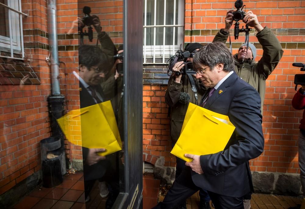 Puigdemont visita la presó alemanya de Neumünster