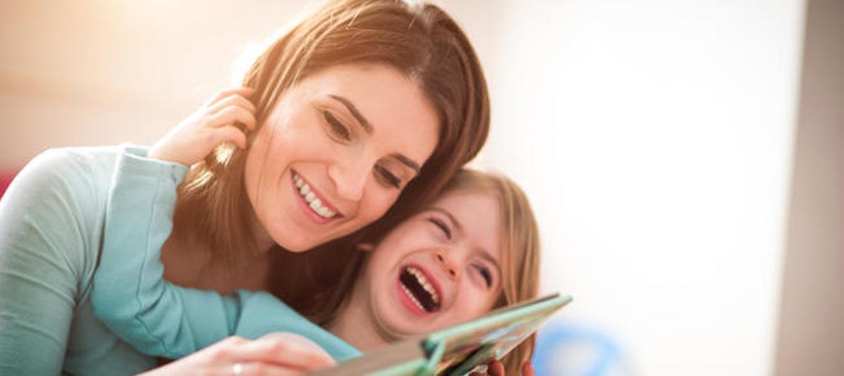 La lectura estimula la creatividad e inteligencia de los niños.