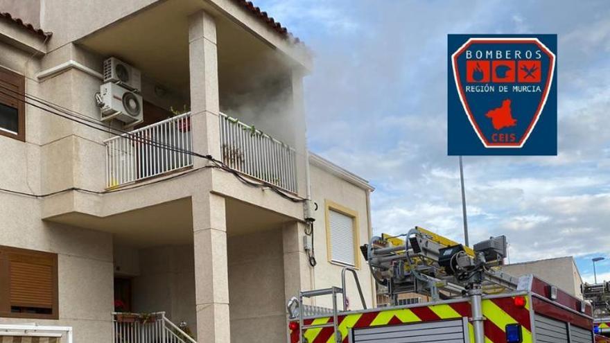 Una mujer de 65 años gravemente afectada en un incendio en Alhama