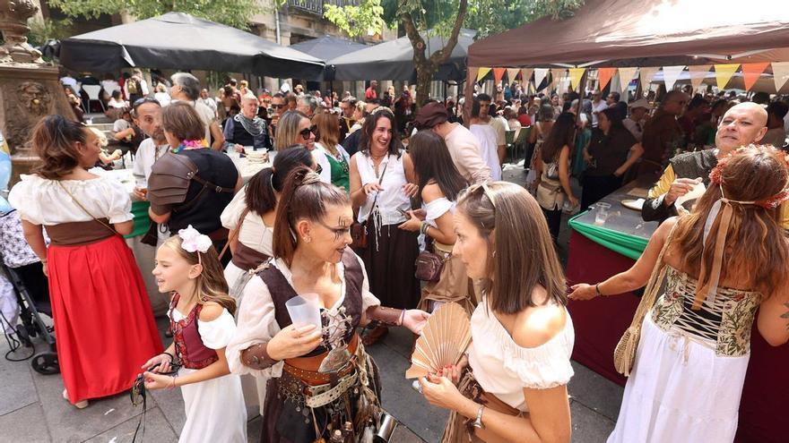 Lores celebra el éxito de la Feira Franca en sus «bodas de plata», que contaron con una asistencia masiva
