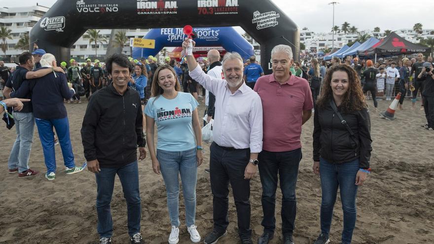 Torres asiste al Ironman de Lanzarote y remarca las pruebas deportivas de relevancia mundial que acoge Canarias cada año