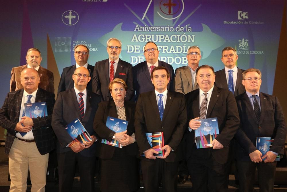 Diario Córdoba presenta el libro del 75 aniversario de la Agrupación de Cofradías