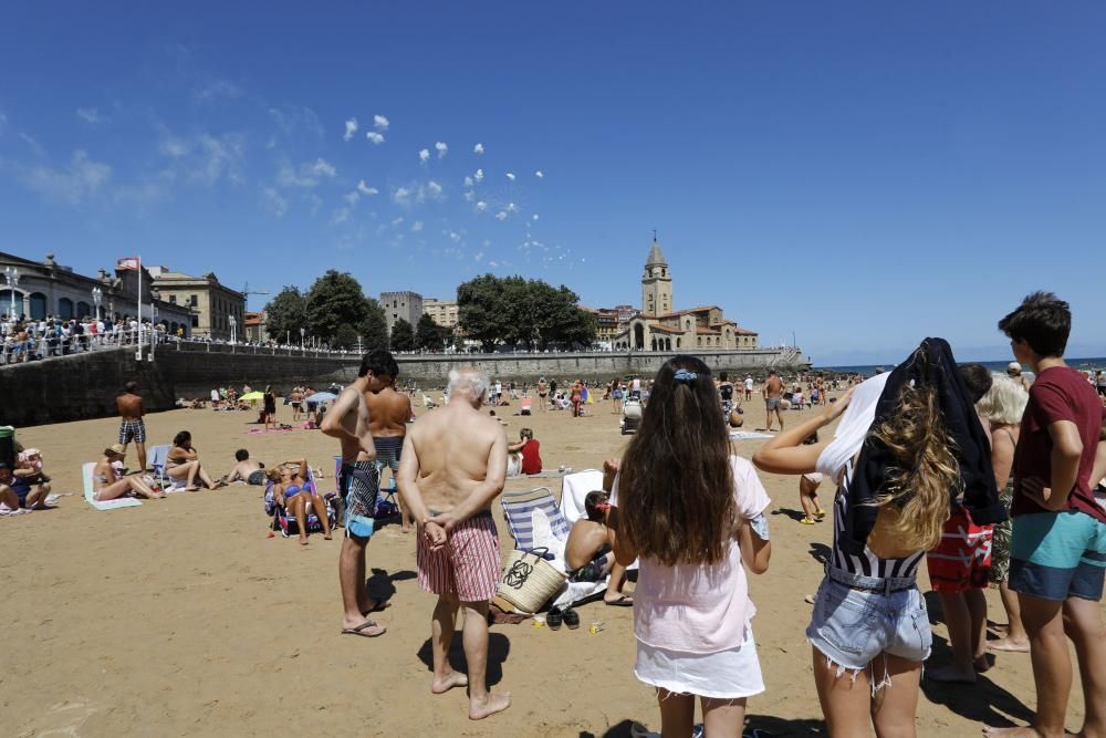 La danza prima y el Restallón en Gijón