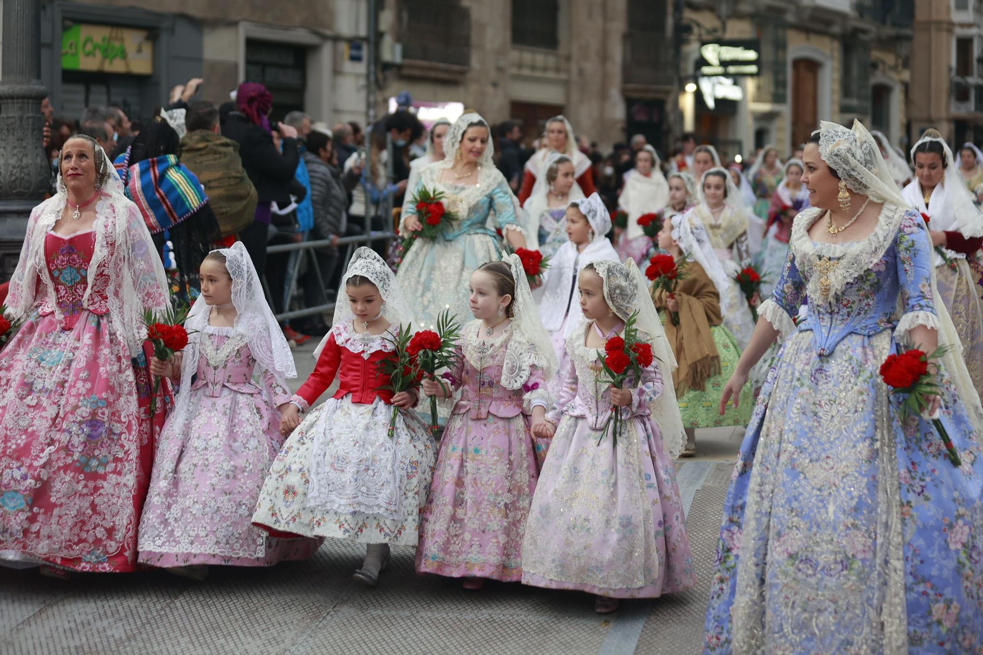 Búscate en el segundo día de ofrenda por la calle Quart (entre las 18:00 a las 19:00 horas)