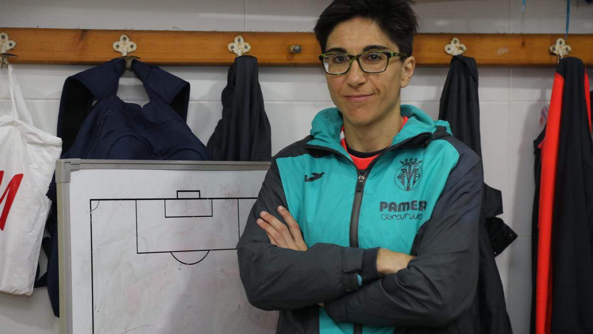 Sara Monforte, tras renovar dos temporadas más como entrenadora del Villarreal CF, liderará el proyecto en Primera Iberdrola.