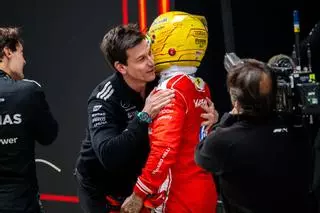 El emotivo gesto de Toto Wolff tras el podio de Hamilton: "Es como tener tres coches"