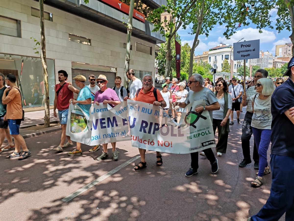 Manifestantes en la Rambla de Sabadell