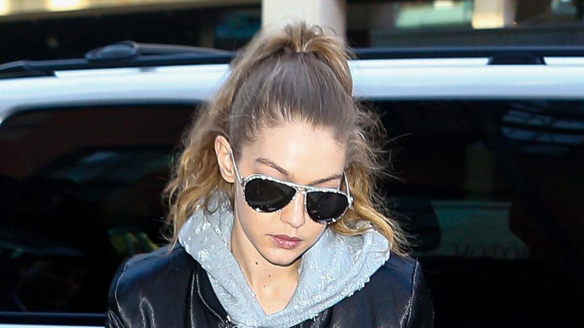 Gigi Hadid lleva un sospechoso anillo en el dedo