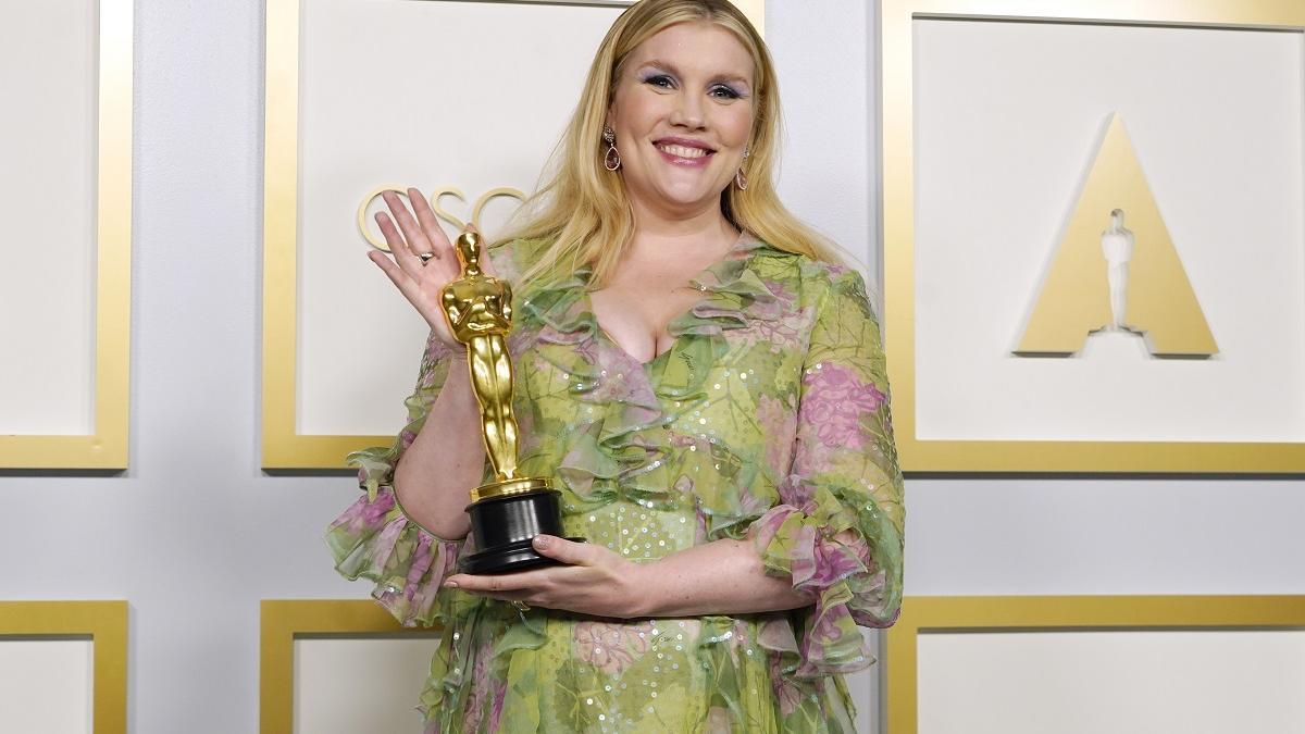 Emerald Fennel, embarazada, ganadora en los Premios Oscar 2021 a Mejor Guión por la película 'Una joven prometedora'