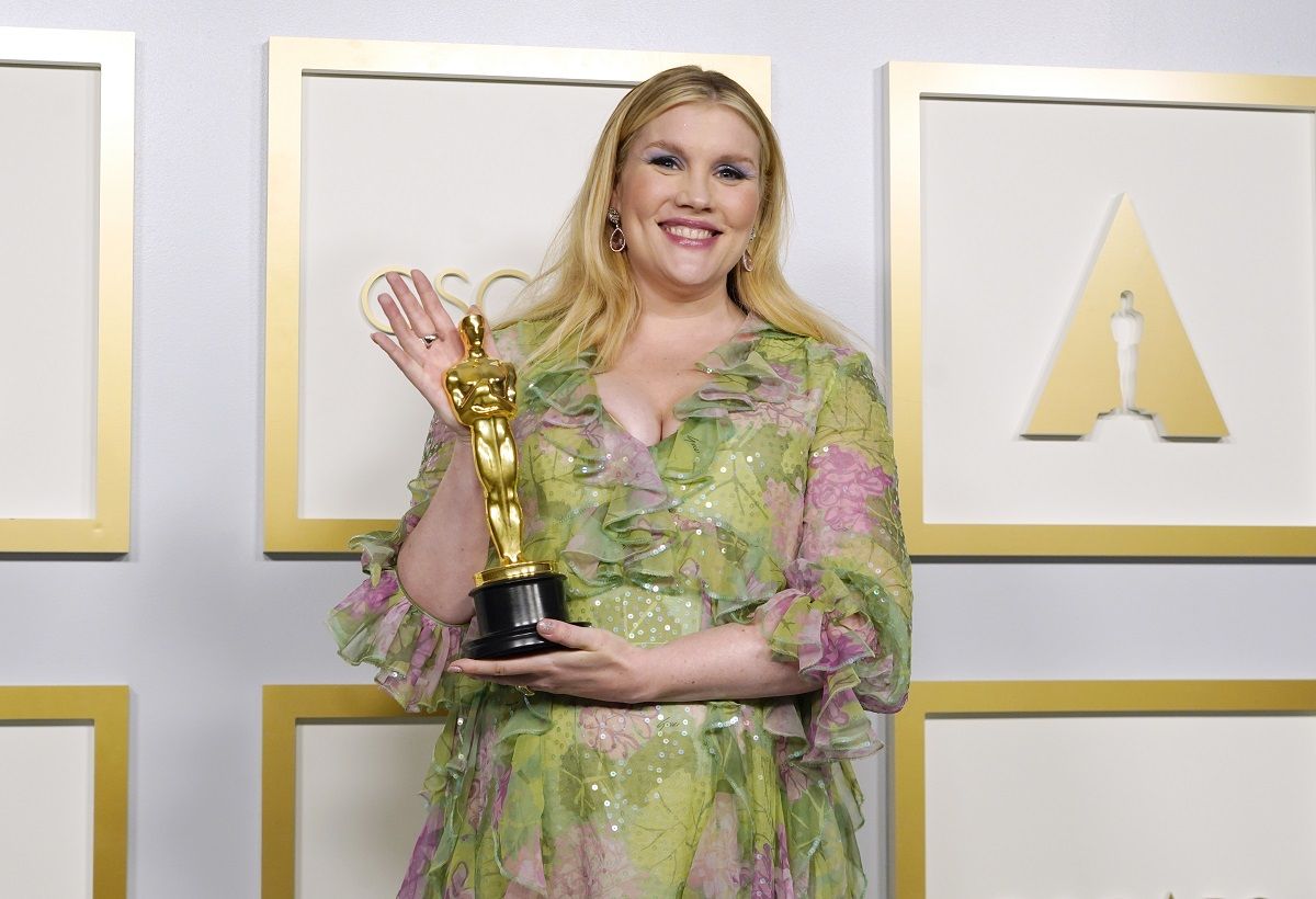 Emerald Fennel, embarazada, ganadora en los Premios Oscar 2021 a Mejor Guión por la película 'Una joven prometedora'