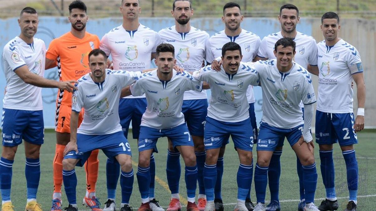 Formación de la UD Tamaraceite.