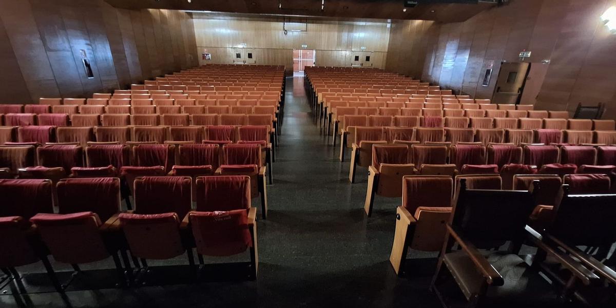 L'Ajuntament de Vila-real ha tret a licitació la renovació de l'entapissat de les 544 butaques de l'Auditori Municipal Músic Rafael Beltrán Moner.