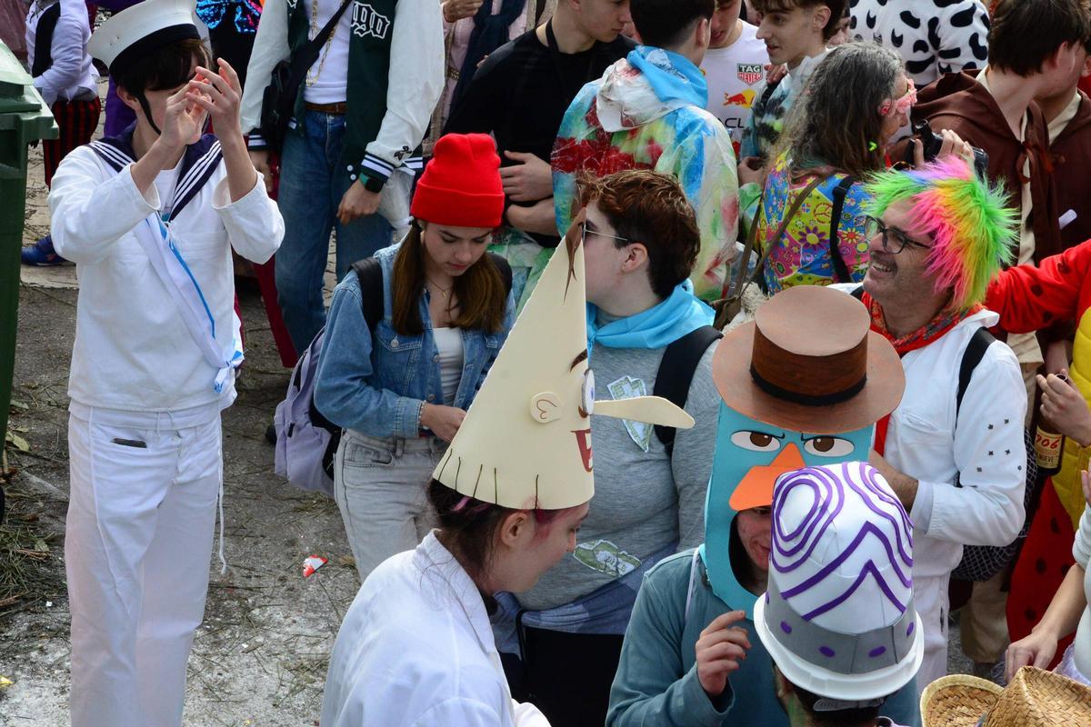 Colorido en el Martes de Entroido en O Hío