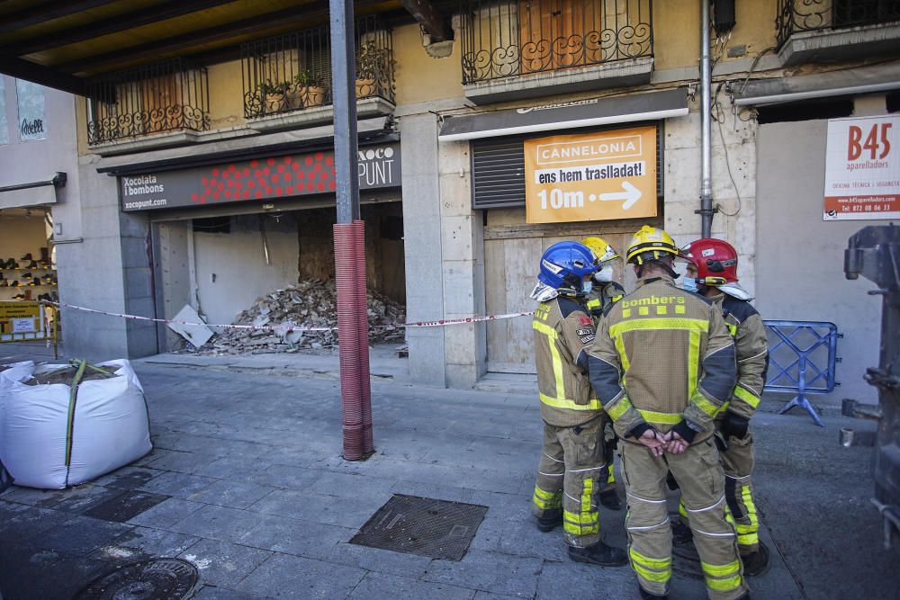 Operaris i bombers a la zona de l''accident laboral