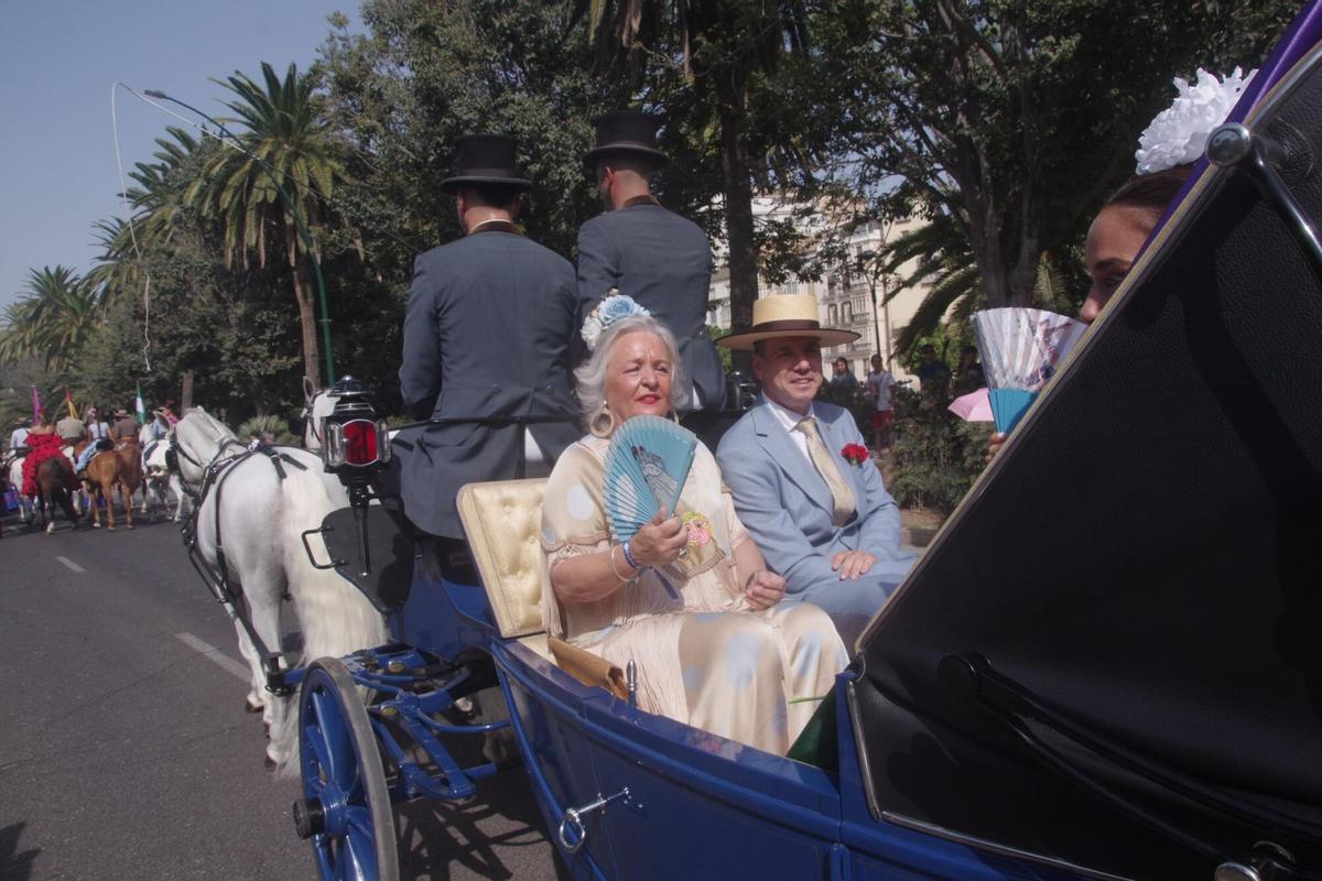 Málaga peregrina ante la Victoria para comenzar su Feria