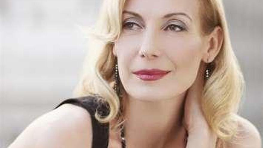 Ute Lemper.