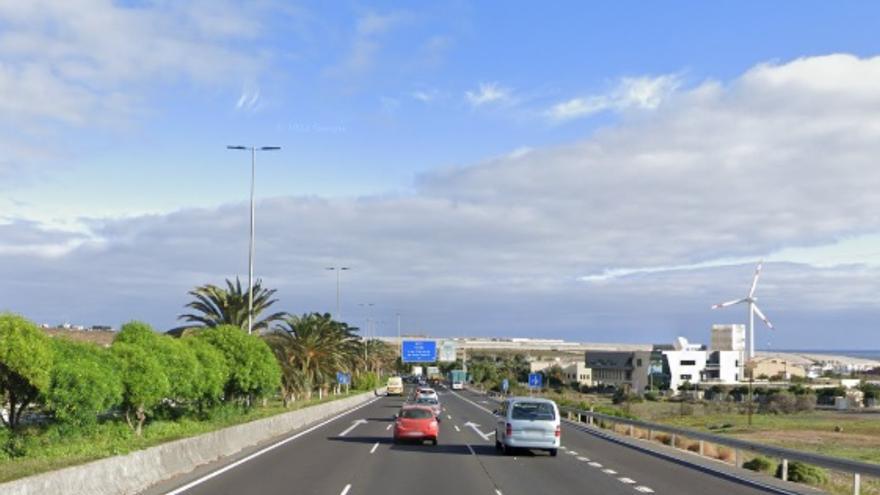 Buscan testigos para localizar a una conductora implicada en un accidente en Gran Canaria