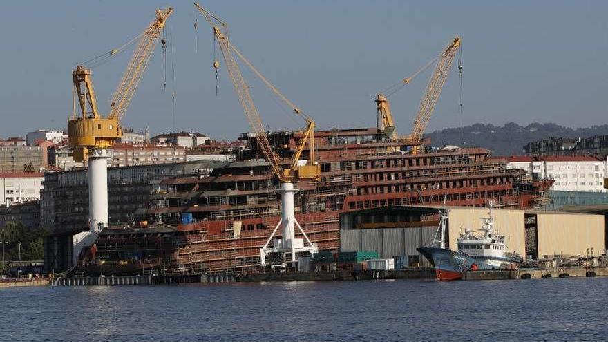 Vista general del polo de astilleros de Vigo, entre Beiramar y Bouzas. // Ricardo Grobas