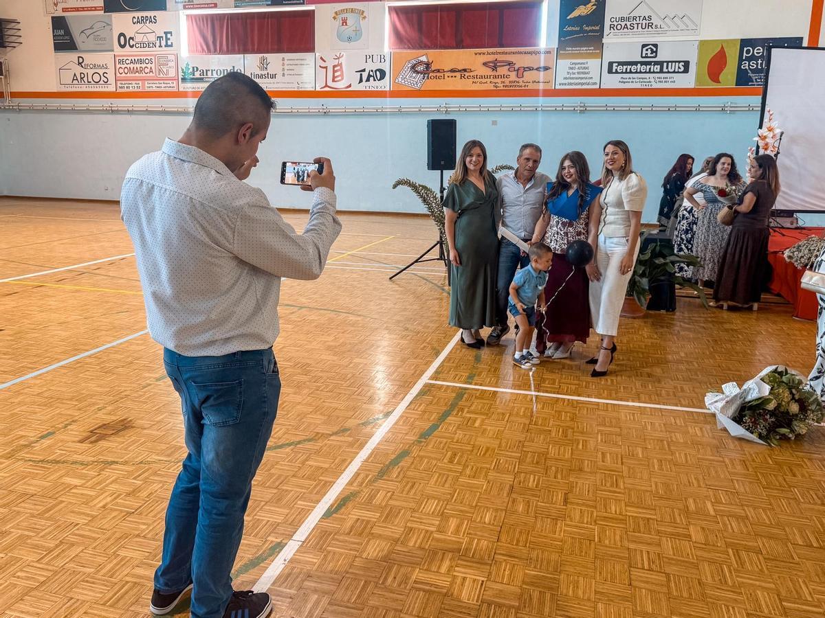 Así fue la graduación de 56 estudiantes del IES Concejo de Tineo