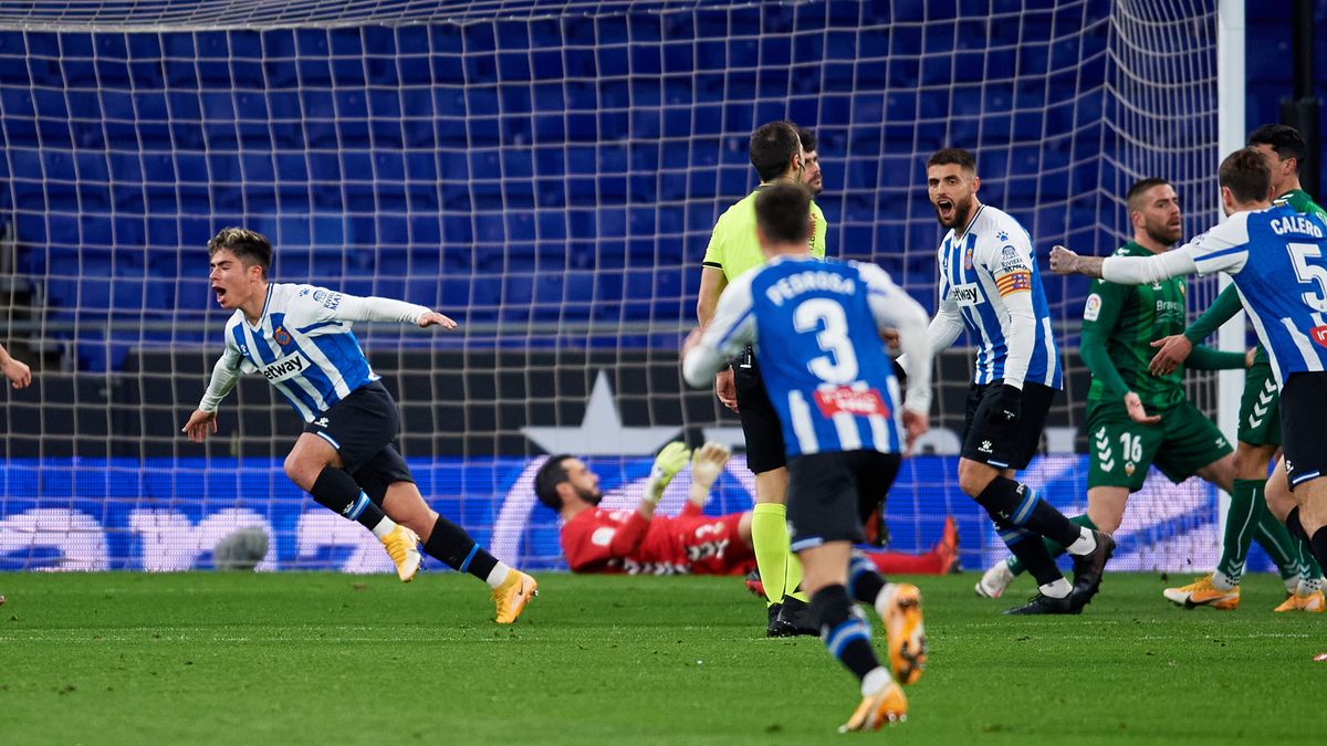 A pesar de no sumar puntos en la última jornada, el Espanyol sigue liderando la segunda división