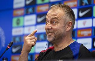El once de La Masia que podría alinear Hansi Flick ante el Villarreal