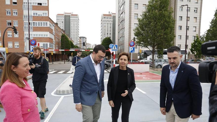 El nuevo parking disuasorio de Gijón, con cerca de 500 plazas, ya es una realidad: “Es una muestra de movilidad sostenible y aspiración compartida”