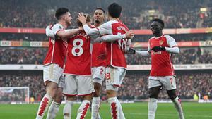 El Arsenal celebra el gol de Odegaard frente al Lens