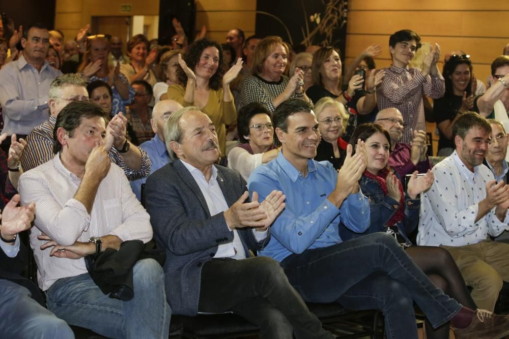 Pedro Sánchez participa en la Fiesta de la Rosa en Oviedo