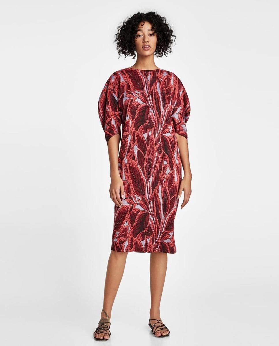 Vestido estampado de Zara (Precio: 7,99 euros)