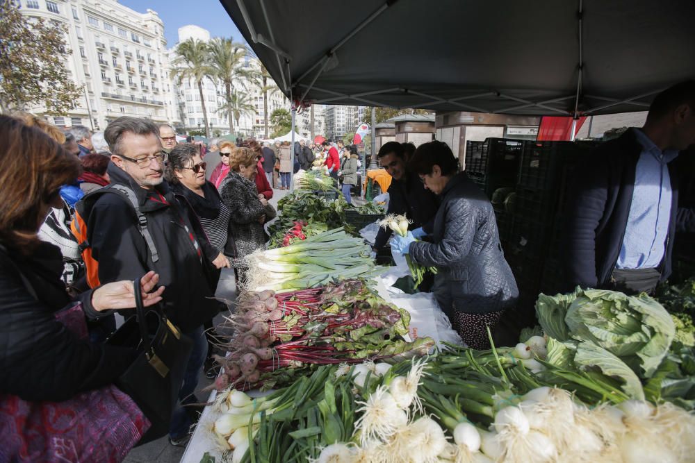 'De l'horta a la plaça' en la plaza del Ayuntamiento, de València