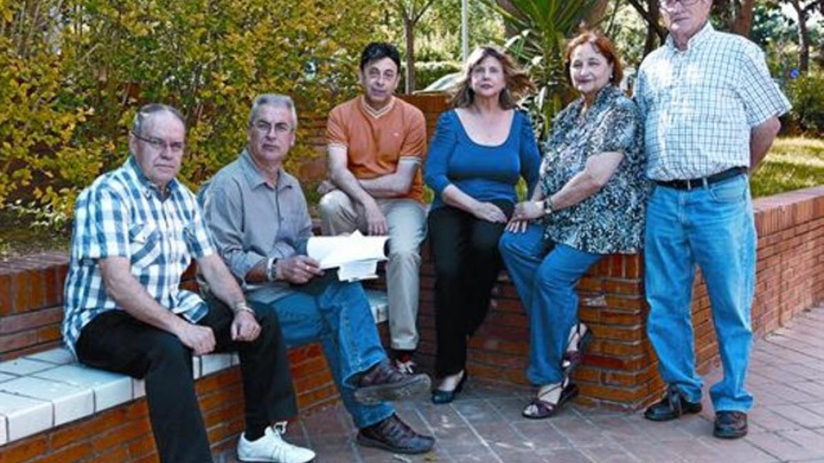 Un grupo de los vecinos del Vallès afectados por la asbestosis, el pasado mayo.