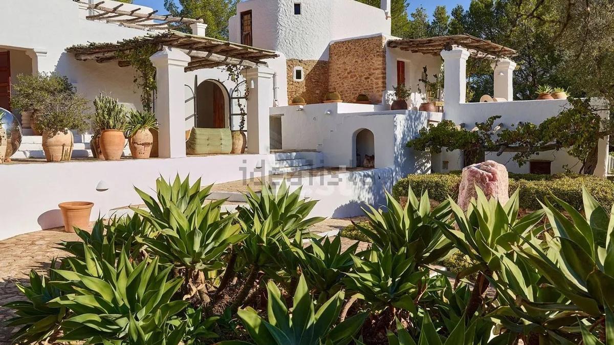 Exterior de una de las viviendas más caras a la venta en Idealista en Ibiza