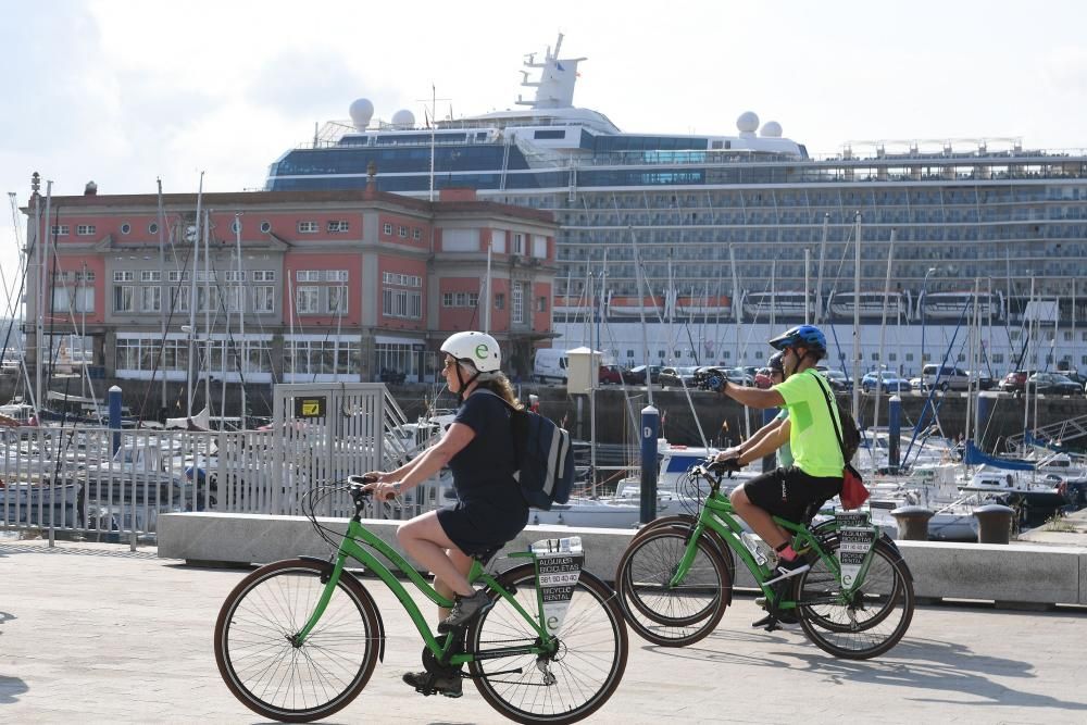 4.000 turistas en A Coruña en otra triple escala de cruceros