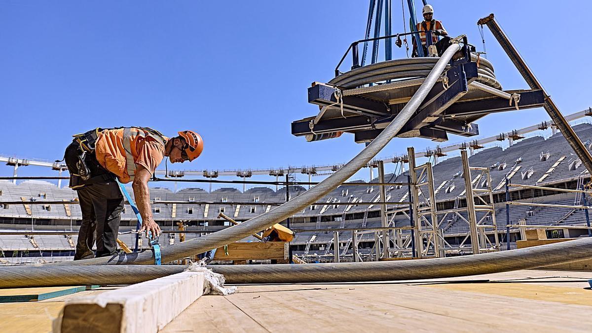 A punto el anillo superior para la cubierta del Nou Mestalla