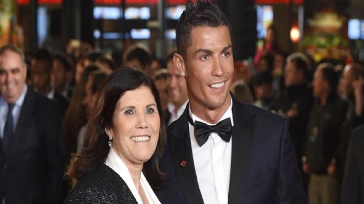 Cristiano Ronaldo vuelve a volar a Madeira para ver a su madre